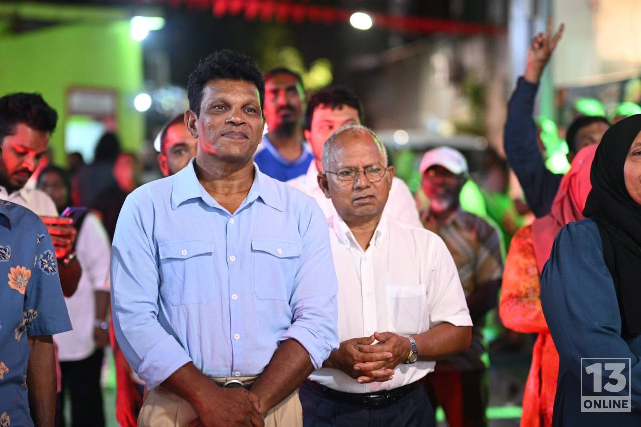 މާލެ ހިޔާގެ ރައްޔިތުންގެ ހައްގުގައި ގައުމީ ކެންޑިޑޭޓު ވާހަކަ ދެއްކުމުން ފްލެޓު ވެރިން މުލިއާގެއަށް ގެންގޮސް ކޮންމެ މީހަކަށް 1 ލައްކަ ރުފިޔާދޭން ނިންމައިފި