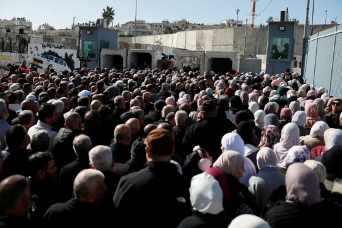 ސަހްޔޫނީން އަލް އަގްސާ މިސްކިތުގައި އަޅުކަންކުރުމަށް ހުރަސްއަޅައި، ފަލަސްތީނު ރައްޔިތުންނަށް ދަތިކުރަނީ