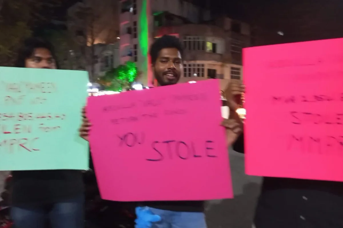 ގޭންގަކަށް ފައިސާ ދީގެން ރައީސް ޔާމީންގެ ޖަލްސާއަށް ހުރަސް އަޅަން މަސައްކަތް ކޮށްފި