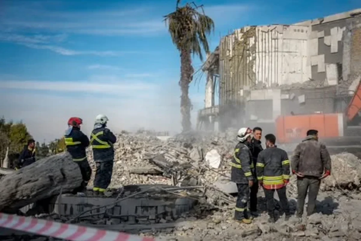 މެދުއިރުމަތީގައި ހުރި އެމެރިކާގެ ހުރިހާ ތަނަކަށް ހަމަލާ ދިން އަޑުތަކެއް