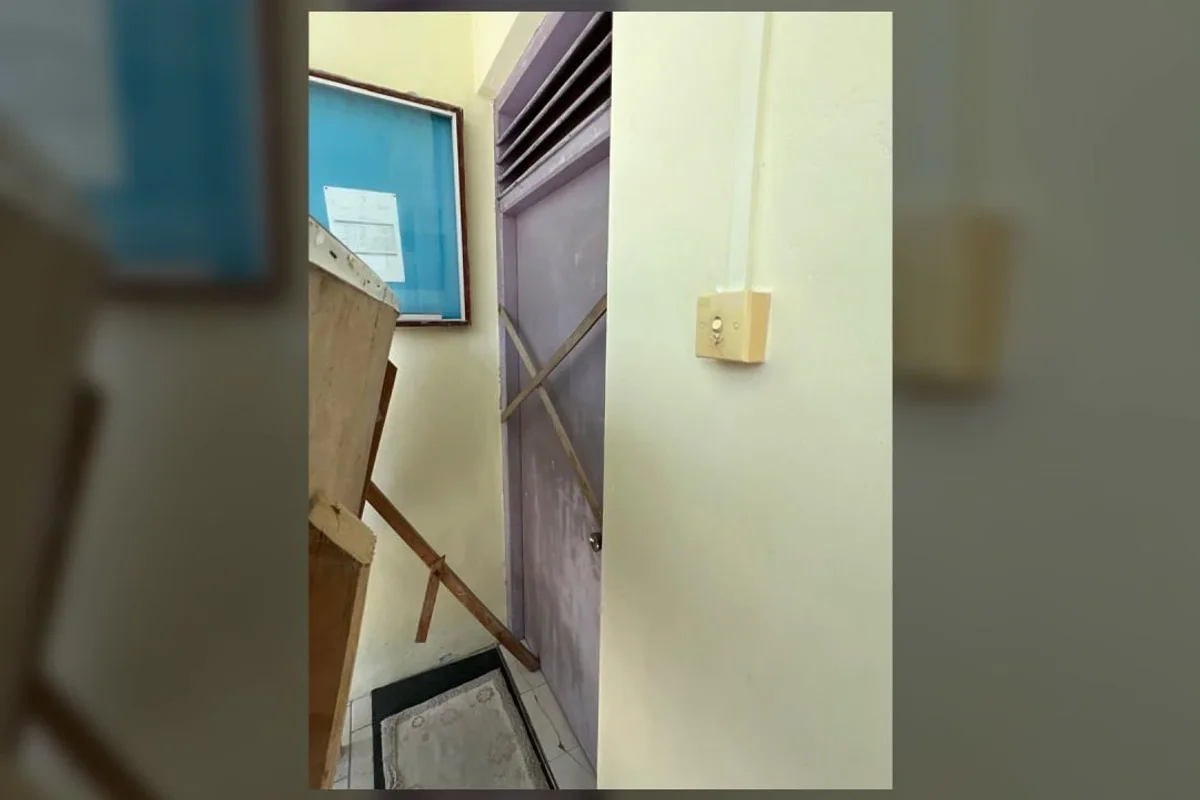 އިދާރީ މުވައްޒަފުން އިސްތިއުފާދީފި، ގާނޫނަށް ގެނައި އިސްލާހާއެކު ކައުންސިލަށް މުވައްޒަފުން ނެގޭނެ ގޮތެއް ނެތުމުން ރައްޔިތުން ނުކުތުމެ ކައުންސިލް ބަންދުކޮށްފި