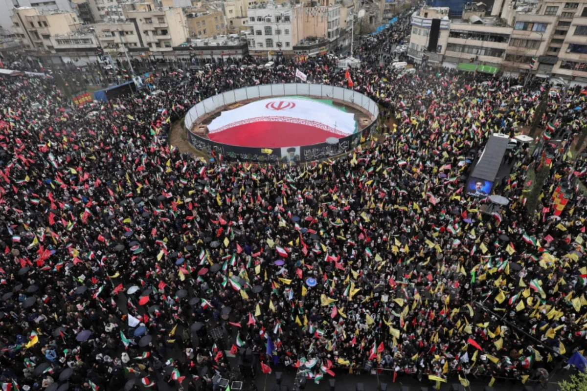 ޢުދުވާނަށް ބެލުމެއްނެތި އީރާންގެ ރައްޔިތުން ފަލަސްޠީނުގެ ޙައްޤުގައި އަޑުއުފުލައިފި