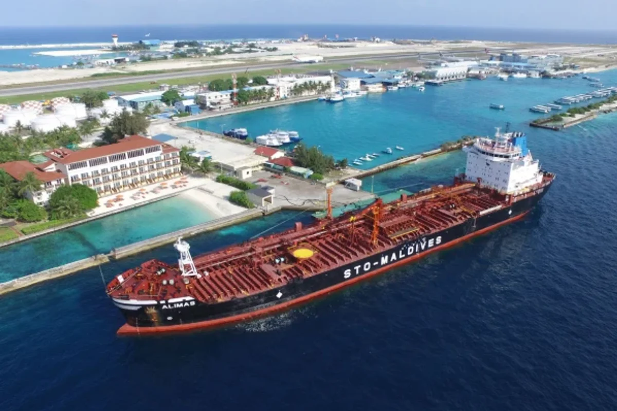 ތެލުގެ ދަތިކަމެއް ނެތް ކަމަށް ބުނެ އެސްޓީއޯއިން ރައްޔިތުންނަށް އޮޅުވާލަނީ؟