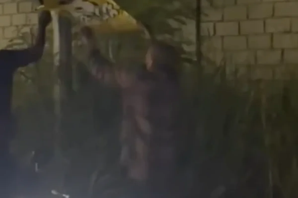 ހުޅުމާލޭގައި ޖަހާފައިހުރި އެމްޑީޕީގެ ކެމްޕެއިން ޕޯސްޓަރުތަކެއް އެޗްޑީސީން ނައްޓާލައިފި