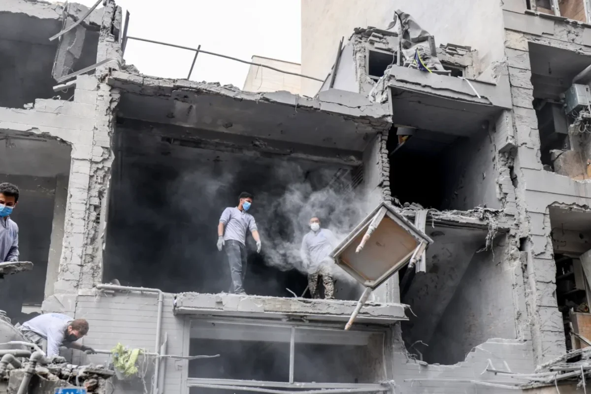 އީރާނުގައި ފިރިހެން ކުދިން ކިޔަވާ ސްކޫލަކަށް ބޮންއަޅައިފި