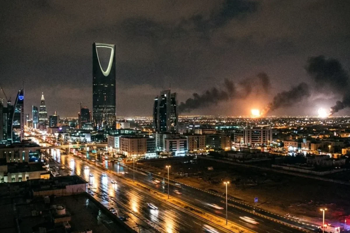 އިސްރޭލުން އިރާނުގެ ތެޔޮ ފީލްޑުތަކަށް ބޮން އެޅުމުން އިރާނުން ރައްދު ހަމަލާ ދީފި