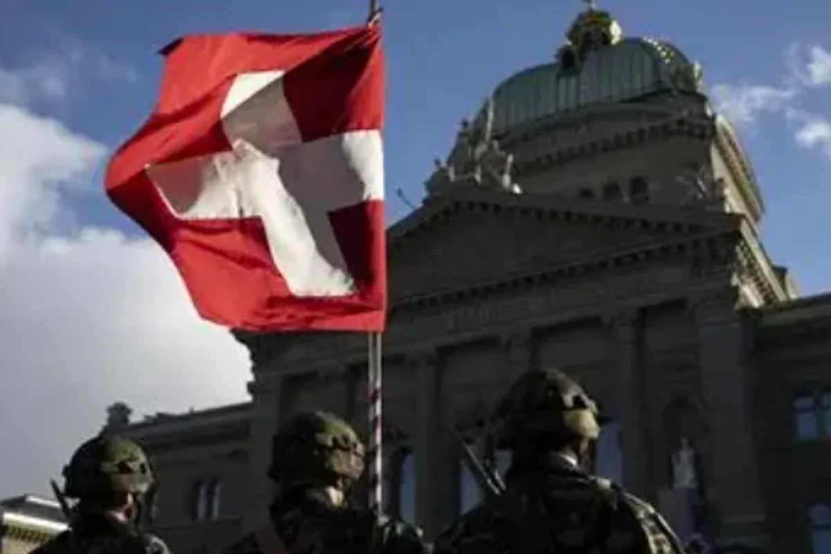 ސްވިޒަލޭންޑުން އެމެރިކާއަށް ހަތިޔާރު ވިއްކުން ހުއްޓާލައިފި