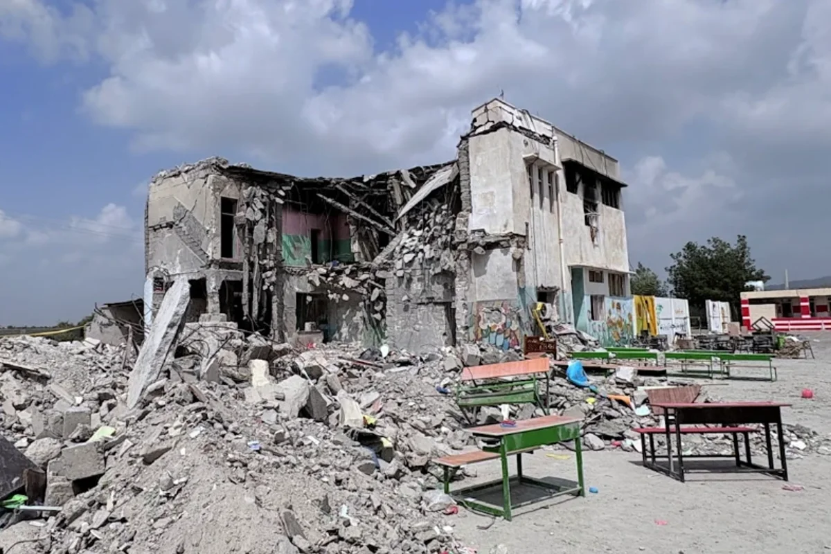 އިރާންގެ އަންހެން ކުދިންގެ ސްކޫލަށް ހަމަލާ ދިނީ އެމެރިކާގެ ޓޮމްހޯކް މިސައިލަކުން!