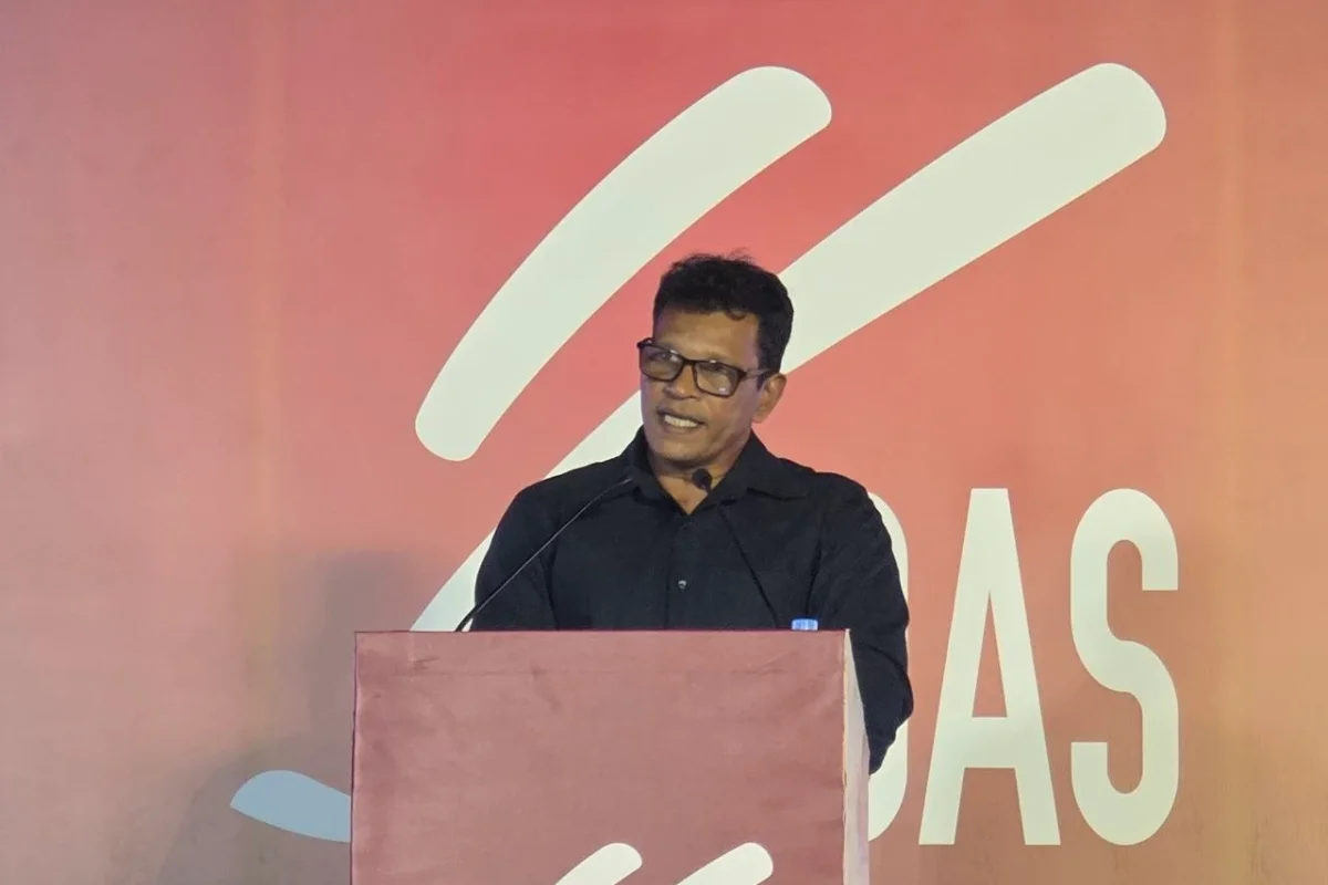 ޒަރިޔަންދުގެ އިލްތިމާސްއަކީ ވަޒީފާތަކުގައި ތިއްބަސް ސަރުކާރަށް ނޫނެކޭ ބުނުން!