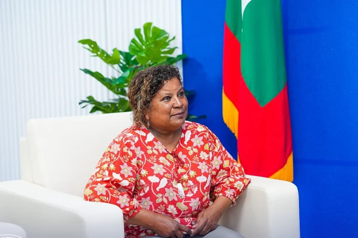 ބަލިވެ އެކަނިވެފައި ހުރި މުއިއްޒު ރުޅިގަނޑު ބާލަން ފަށައިފި