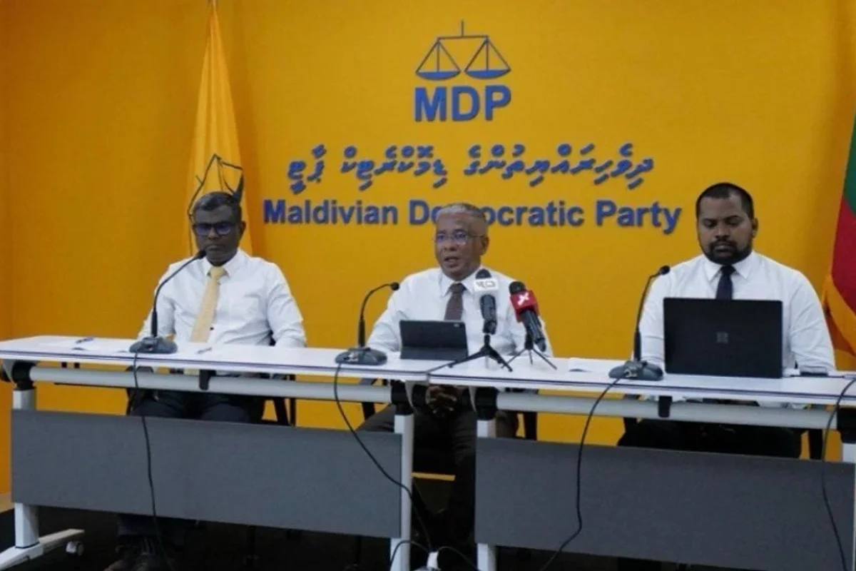 އިބްރޭ އާއި މައުރޫފްގެ މަގާމު އިޔާދަކޮށްފި