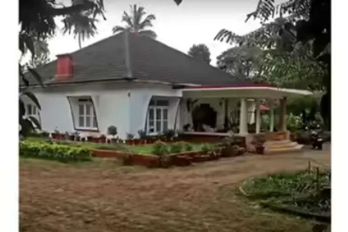 އިންޑިއާގައި އެމެރިކާގެ ފަތުރުވެރިއަކު ރޭޕްކުރި މައްސަލައެއްގައި ދެ މީހަކު ހައްޔަރުކޮށްފި