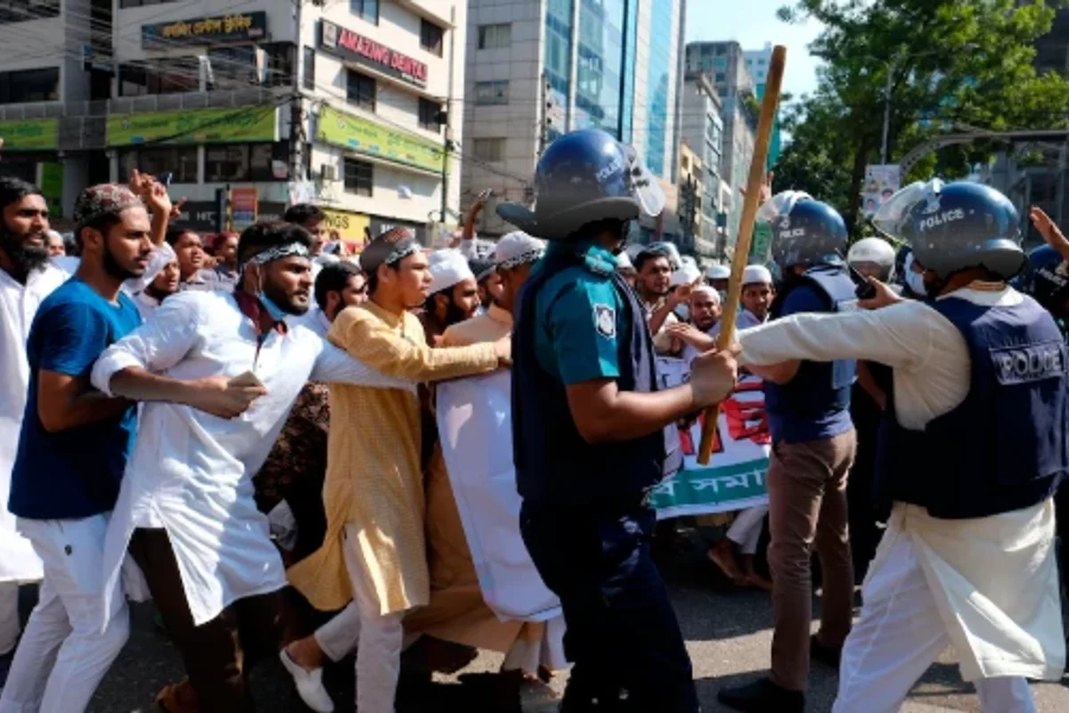 މުސްލިމުން އަދި ކްރިސްޓިއަނުންނަށް ކުރާ އަނިޔާގެ ޖަވާބު ހޯދަން އިންޑިއާގެ ވެރިންނާއި އެމެރިކާ މަގުމަތިން ދިމާކޮށް ސުވާލުކުރަނީ