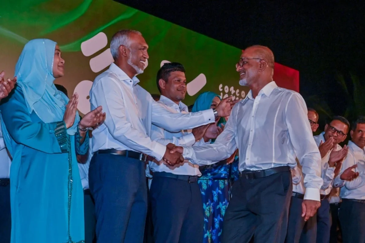 ރައީސް މުއިއްޒު ހިންގަވާ ޕީއެންސީގެ މަޖިލިސް މެމްބަރުންގެ ވަޓްސް އަޕް ގްރޫޕުން ދެބެއިންގެ ދެދަރި ބޭބެ، މަޖިލީހުގެ ނައިބު ނާޒިމް ބޭރުކޮށްލައިފި