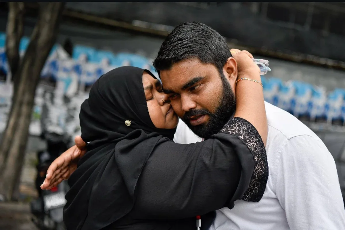 ޝަހުޒާން މިނިވަން ކުރުމަށް ގޮވާލާ މިރޭ 9:00 ގައި އާޓިފިޝަލްއަށް އެއްވަނީ!