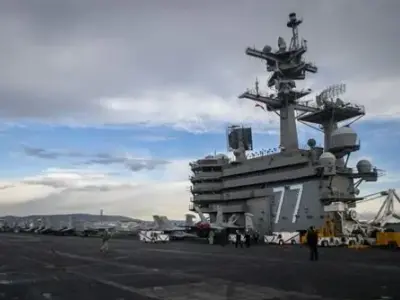 އެމެރިކާގެ ތިންވަނަ މަތިންދާބޯޓު އުފުލާ މަނަވަރު އިރާން ސަރަހައްދަށް މިސްރާބުޖަހަނީ