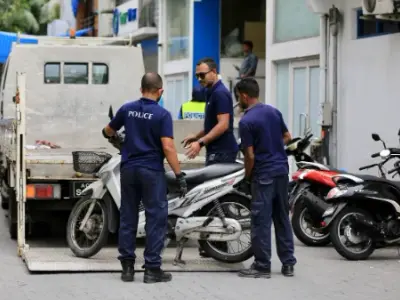 މާލޭގެ މަގުތަކުގައި ގަވާއިދާ ހިލާފަށް ބަހައްޓާފައިވާ އުޅަނދުތައް ޓޯކުރަން ފަށަނީ