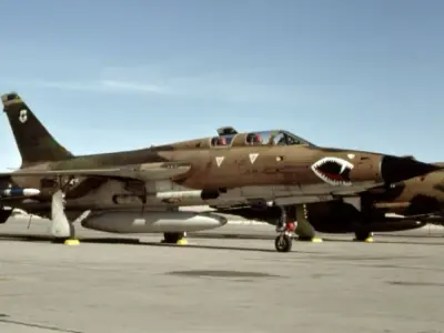 އީރާނުގެ ދިފާއީ ނިޒާމުތަކަށް ހުރަސްއެޅުމަށް އެމެރިކާގެ "ވައިލްޑް ވީސަލް" ޖެޓްތައް މެދުއިރުމައްޗަށް