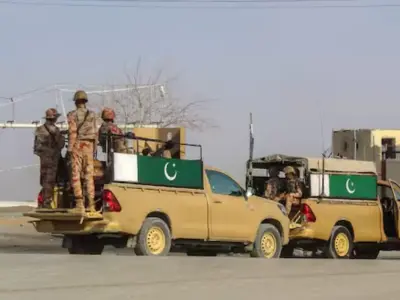 ޕާކިސްތާނުން އަފްޣާނިސްތާނަށް ވަރުގަދަ ވައިގެ ހަމަލާތަކެއް ދީފި