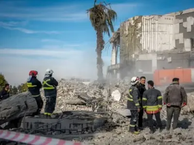 މެދުއިރުމަތީގައި ހުރި އެމެރިކާގެ ހުރިހާ ތަނަކަށް ހަމަލާ ދިން އަޑުތަކެއް