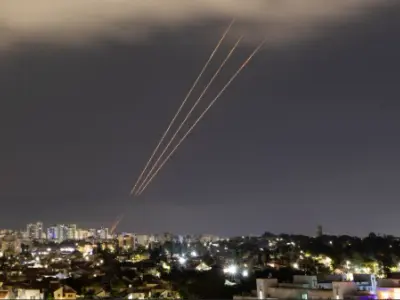 އެމެރިކާގެ ހުރިހާ ރާޑަރުތަކެއް ސުންނާފަތިކޮށްފި. ސަހްޔޫނީ ވެރި ރަށަށް އަންނަ މިސައިލްތައް ދެނެގަންނާނެ ގޮތެއް މިހާރު ނެތް