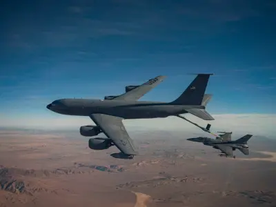 އީރާނުން އެމެރިކާގެ އަސްކަރީ މަތިންދާބޯޓުތަކަކަށް ހަމަލާދީ ވައްޓާލައިފި