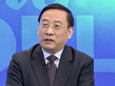 ޗައިނާއިން އިރާނަށް ހަތިޔާރު ވިއްކަނީ ސިއްރަކުން ނޫން. ހައިރާންވާކަމަށް ހެދެން އުޅޭނެ ކަމެއް ނެތް: ވިކްޓަރ ގާއޯ