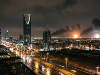 އިސްރޭލުން އިރާނުގެ ތެޔޮ ފީލްޑުތަކަށް ބޮން އެޅުމުން އިރާނުން ރައްދު ހަމަލާ ދީފި