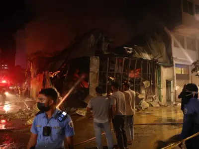 މާފަންނު ކެމިކަލް ގުދަނުގެ އަލިފާނުގެ ހާދިސާ: 450 އަށްވުރެ ގިނަ މީހުން ހާލުގައި ޖެހިއްޖެ