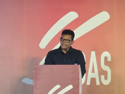 ރާއްޖޭގެ އިސްތިގުލާލު ކުރީ ސަރުކާރުން ގުރުބާން ކުރިހެން މިސާރުކާރުން ވެސް ކުރަން ޖެހިދާނެ: ޒަރިޔަންދު