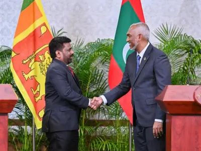 ޕިކްނިކް އުސޫލުން ގުރޫޕް ހަދައިން ހޯމަ ދުވަހު ރައީސް މުއިއްޒު ލަންކާއަށް.. 
