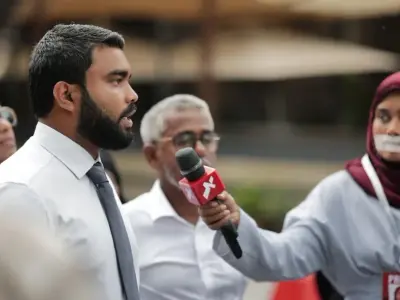 ކޯޓު އަމުރާ ހިލާފުވި ކަމުގެ ތުހުމަތުގައި 'އަދަދު'ގެ ދެ ނޫސްވެރިން ކޯޓަށް ހާޒިރުކޮށް އަޑުއެހުން ސިއްރުކޮށްފި
