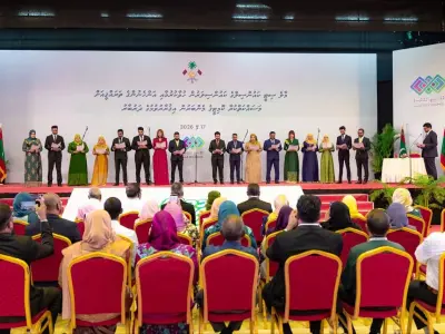 އަލަށް ހޮވުނު ކައުންސިލަރުން މަގާމުގެ ހުވާކުރުން މުޅި ރާއްޖޭގައި ކުރިއަށް ގެންގޮސްފި